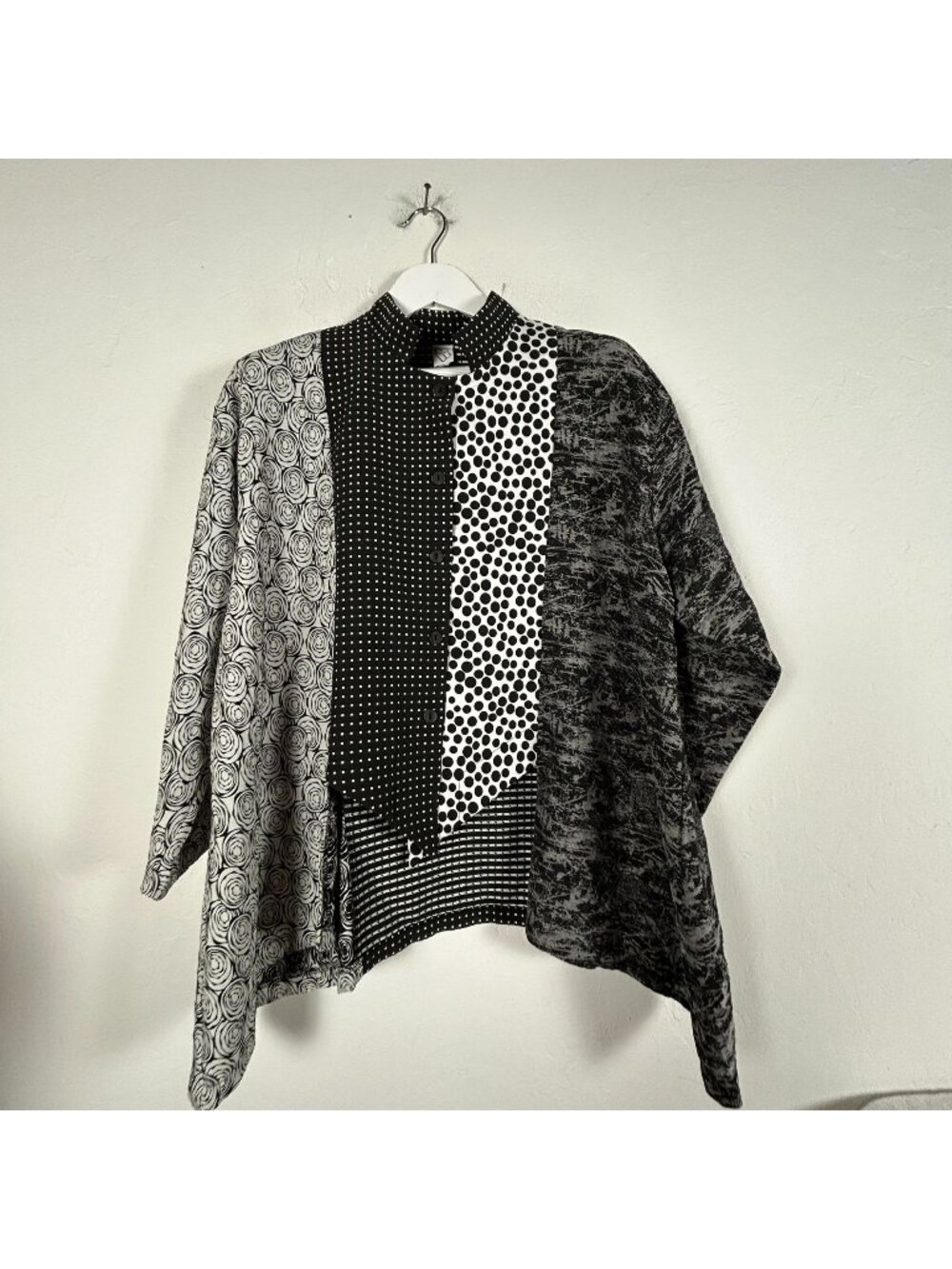 M Square Women's Art To Wear Patterned Button Front Blouse Black/Gray One Size